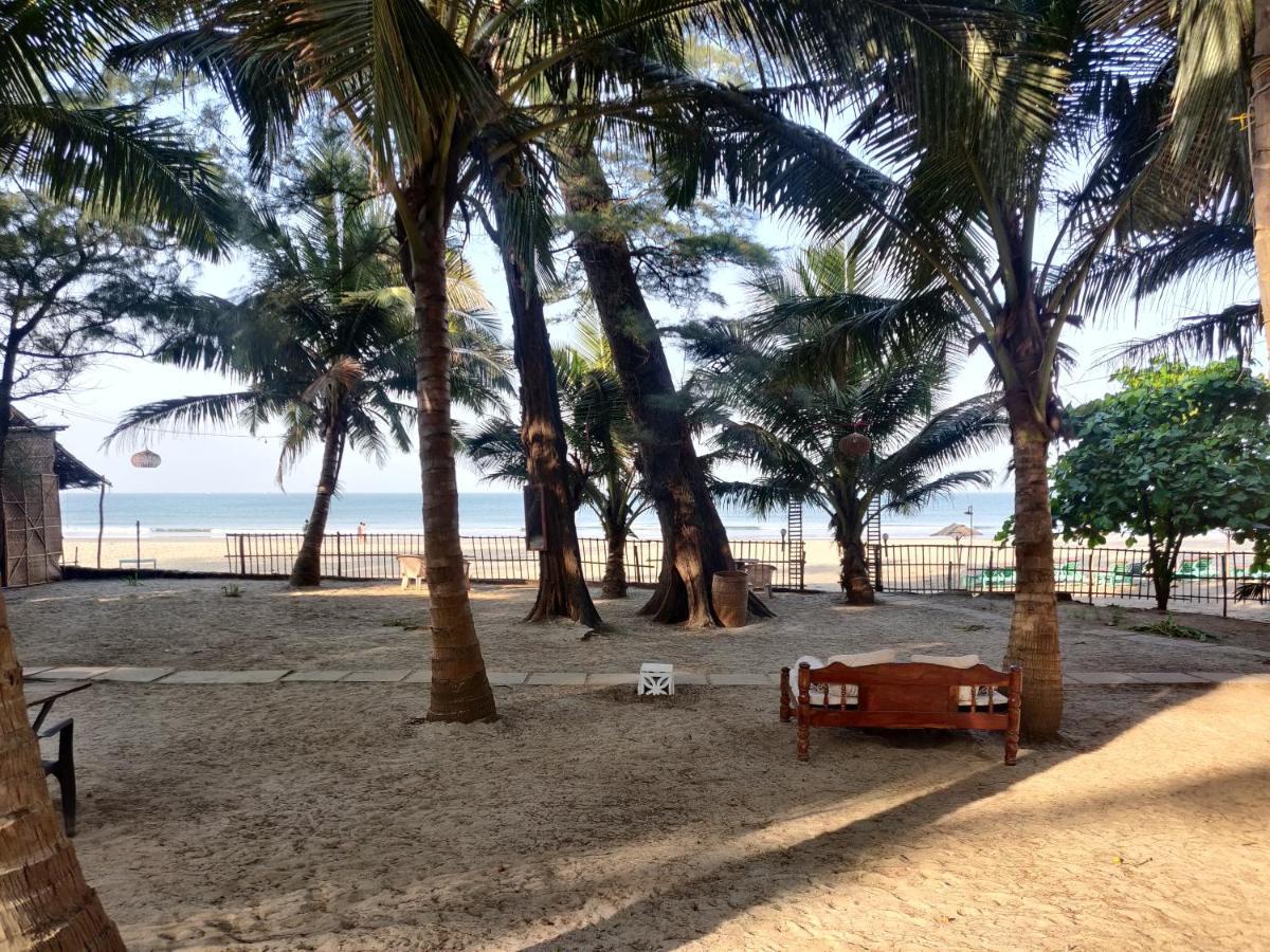 Silent Beach Resort Мандрем Екстериор снимка