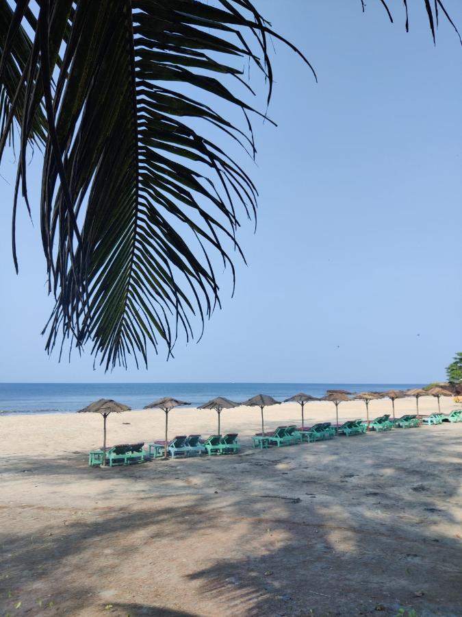 Silent Beach Resort Мандрем Екстериор снимка