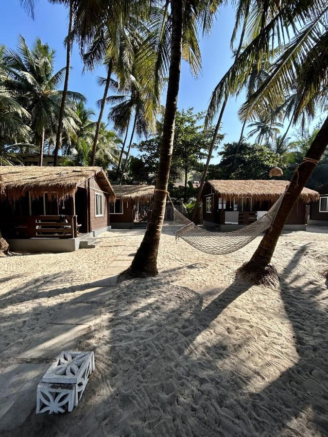 Silent Beach Resort Мандрем Екстериор снимка