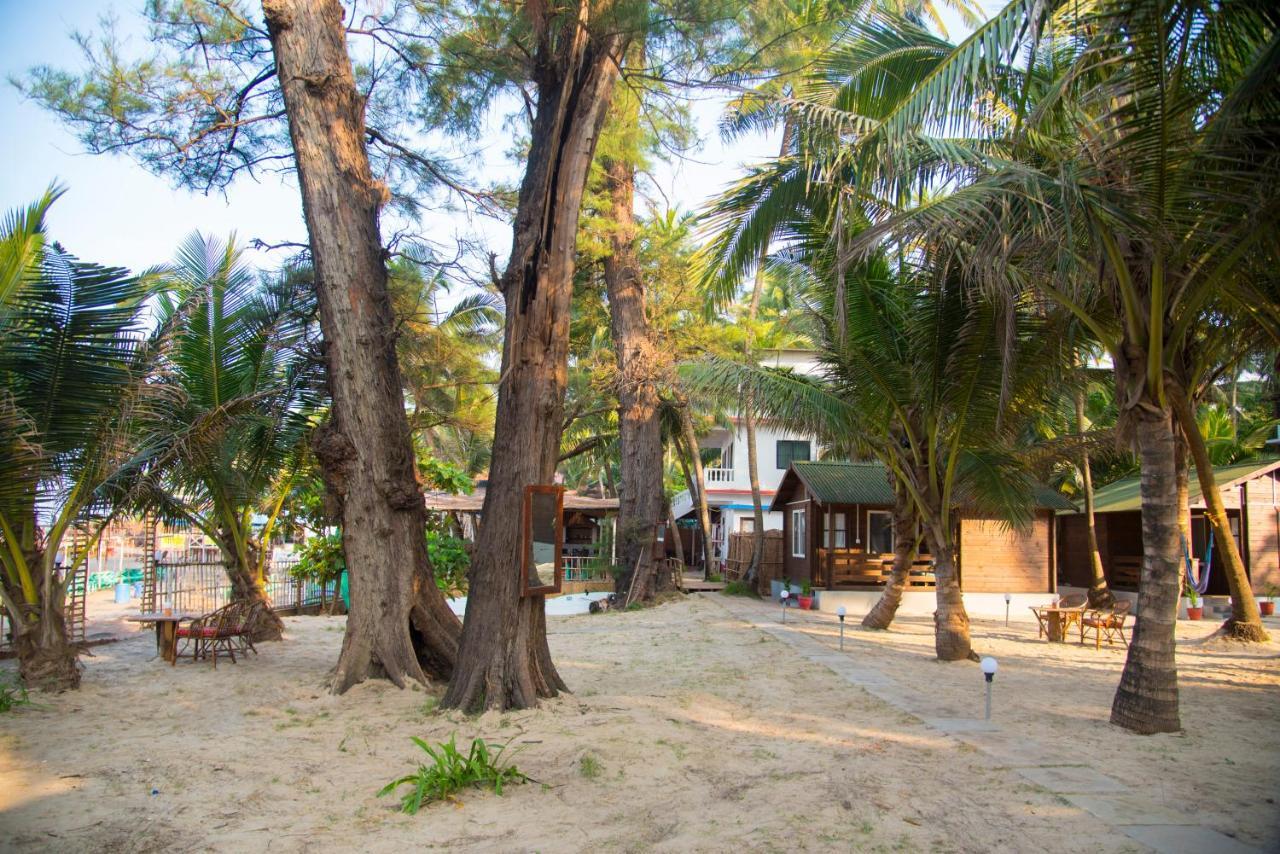 Silent Beach Resort Мандрем Екстериор снимка